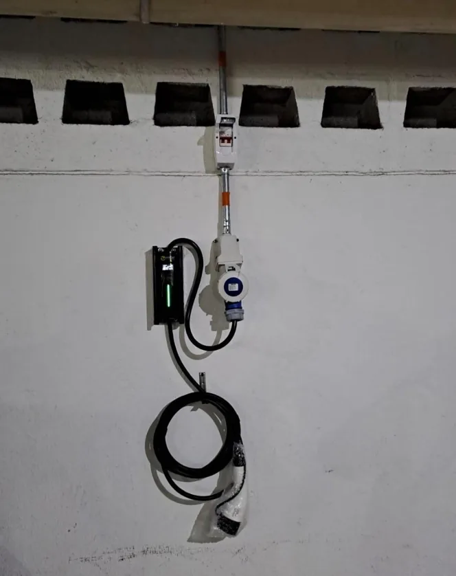 EV 8